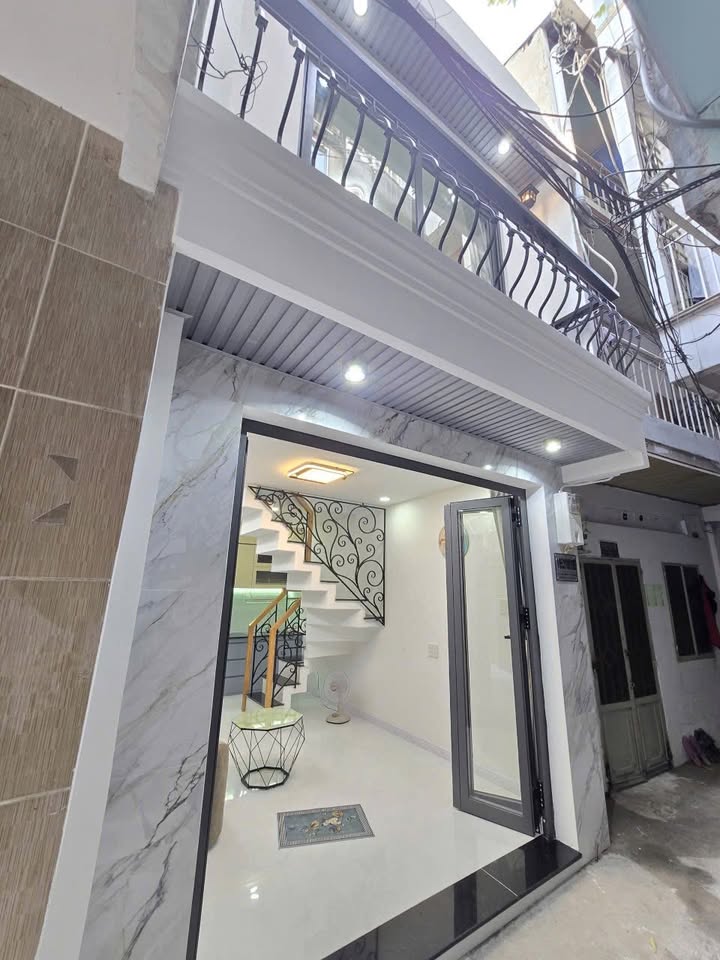 Nhà phố Tân Bình 18m² giá 3.45 tỷ - Hẻm an ninh, thương lượng ngay!