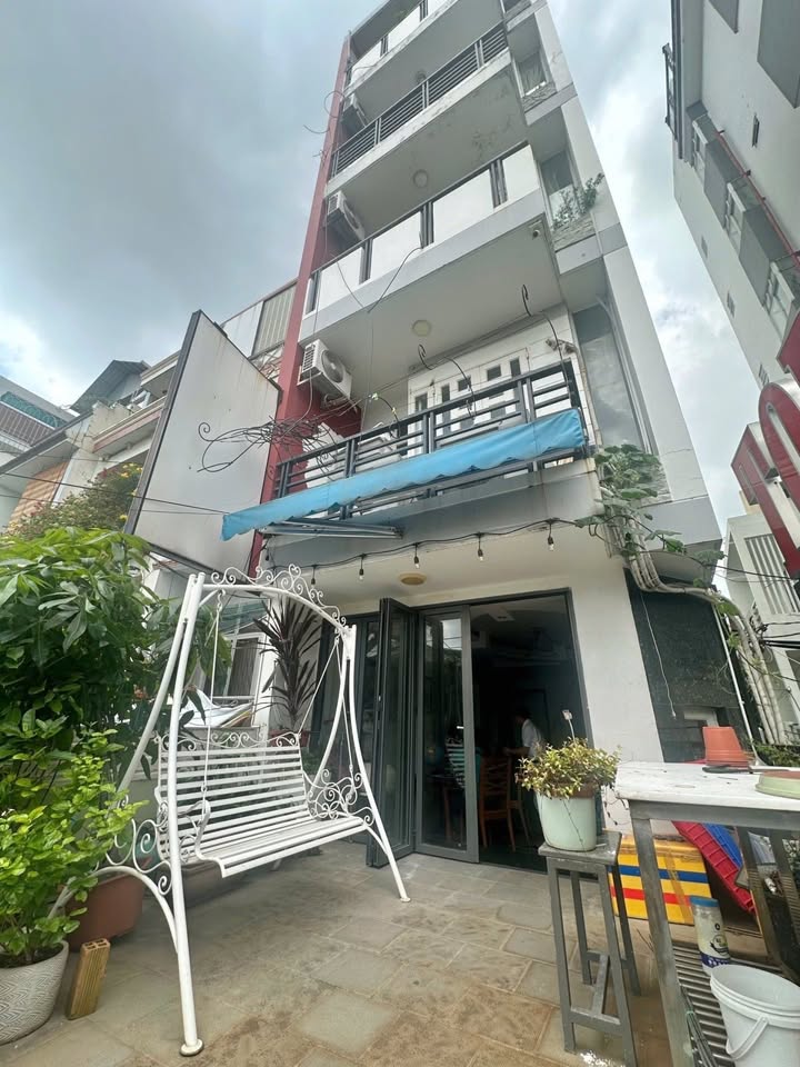 Nhà Mặt Tiền Tăng Bạt Hổ, Phường 11, Quận Bình Thạnh 90m² giá 18 tỷ - Cơ hội kinh doanh tuyệt vời!