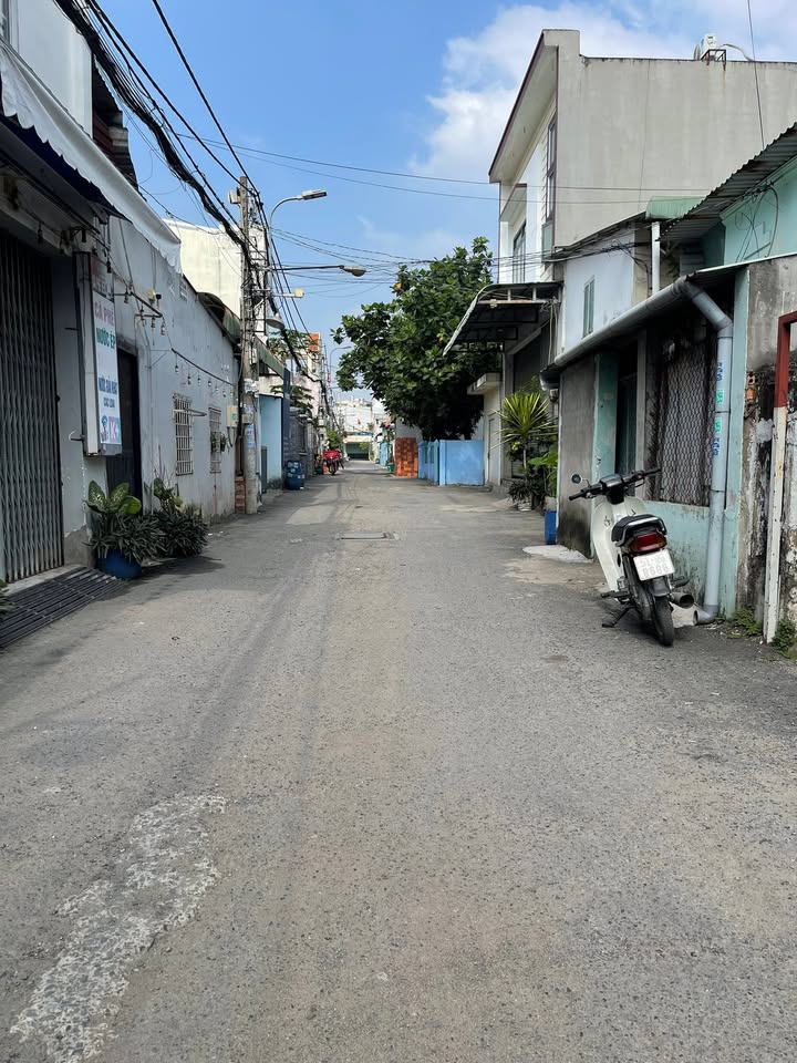 Đất mặt tiền đường Dương Đình Hội, Phước Long B 84m² giá 7.6 tỷ - Đường ô tô tránh nhau!