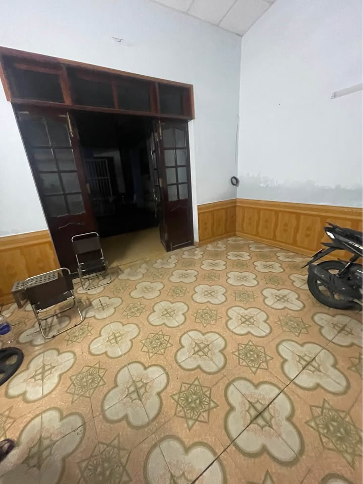 Nhà cấp 4 gác lửng Kiệt 71 Tôn Đản, 92m² giá 2.95 tỷ - Hướng Nam thoáng mát!