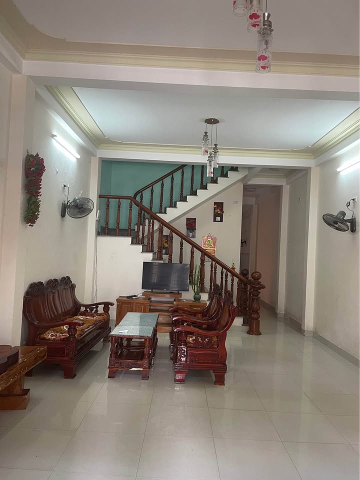 Nhà 3 tầng mặt tiền Ngô Trí Hòa, Sơn Trà, Đà Nẵng 72m² giá 10 tỷ - Đầu tư sinh lời lý tưởng!