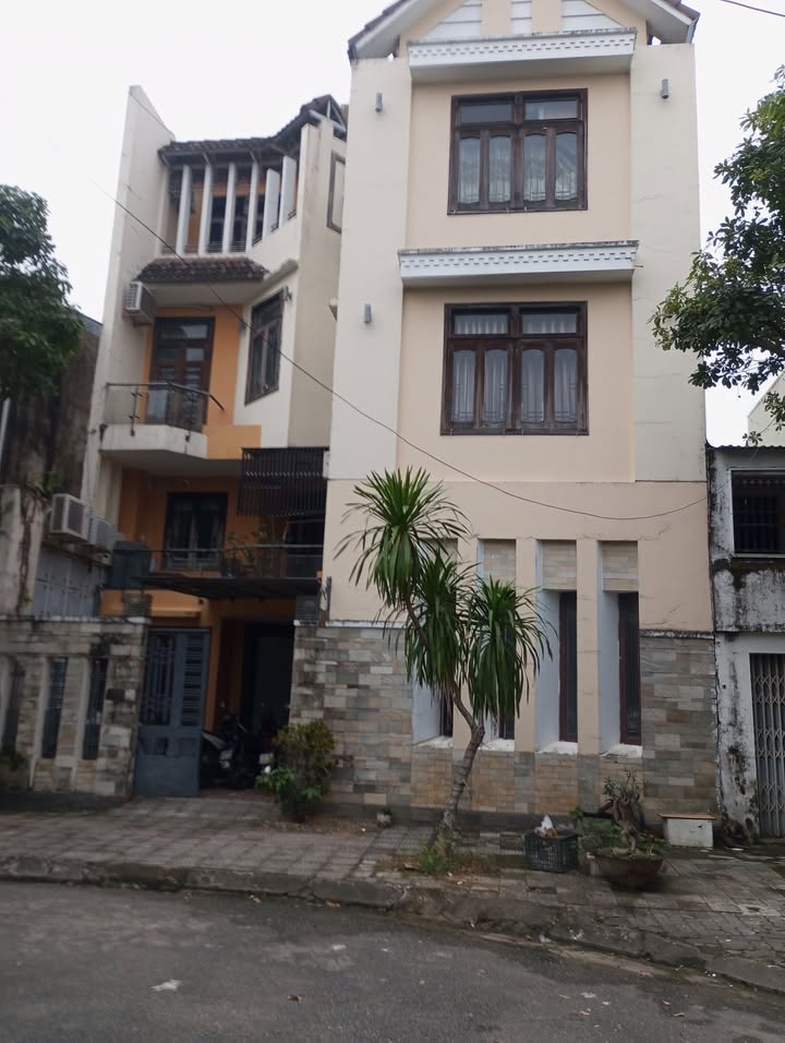 Biệt thự Townhouse Đặng Văn Ngữ Cẩm Lệ 100m² giá 15 tỷ - Vị trí đắc địa gần chợ