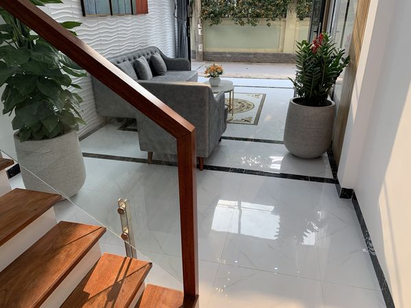 Nhà 6 tầng Thạch Bàn 52m² giá 5 tỷ - Full nội thất cao cấp, ô tô vào nhà!