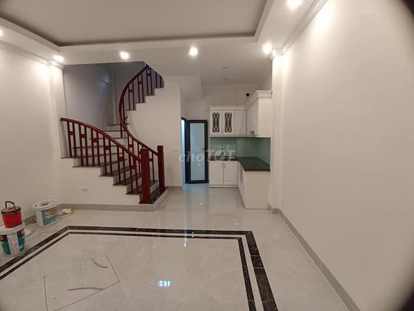 Nhà Phúc Lợi Long Biên 35m² giá 2.6 tỷ - Thiết kế hiện đại, sổ đỏ chính chủ!