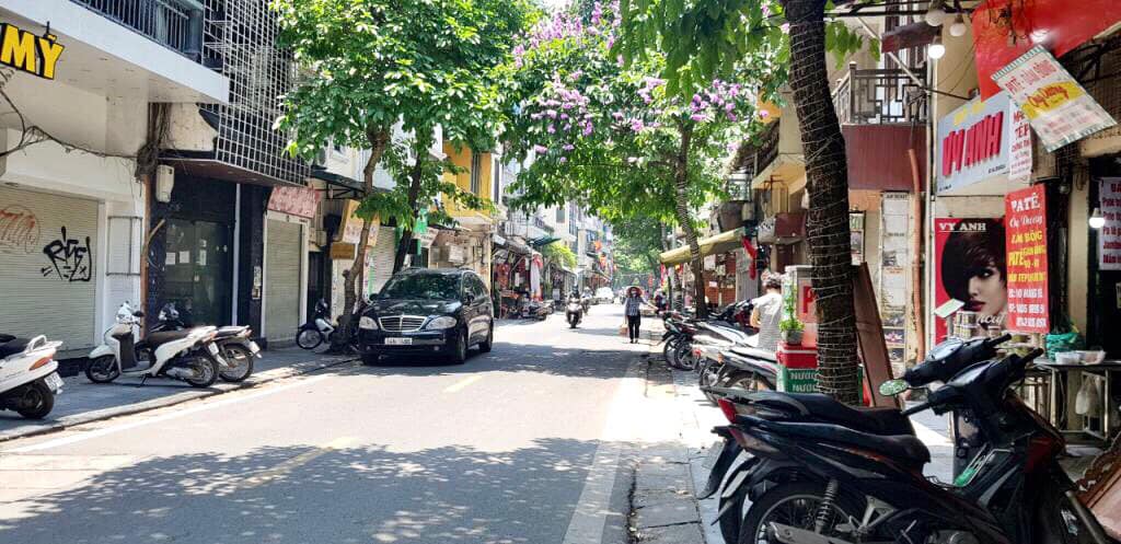 Nhà mặt phố Đặng Vũ Hỷ, Long Biên 42.8m² giá 5.79 tỷ - Full nội thất, kinh doanh tốt!