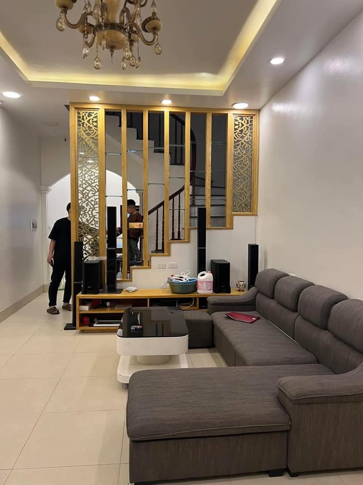 Nhà Ngọc Thụy, Long Biên 34.5m² giá 3.19 tỷ - Thiết kế đẹp, sổ đỏ chính chủ!