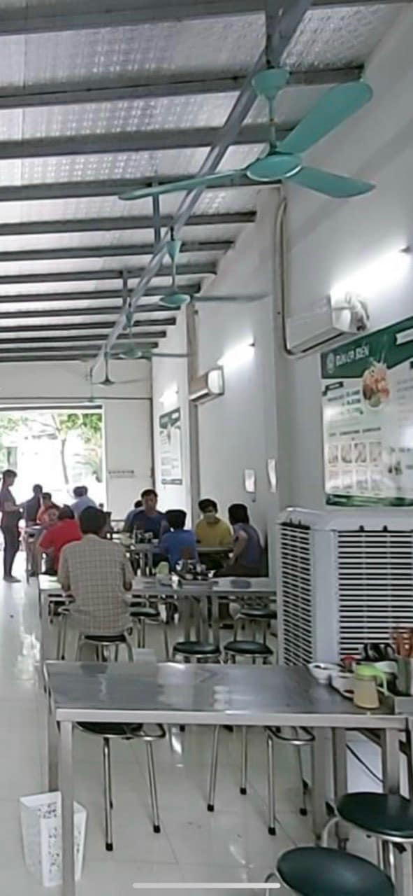 Bán nhà mặt phố Cổ Linh, Long Biên 100m² - Kinh doanh đắc địa, vị trí siêu đẹp!