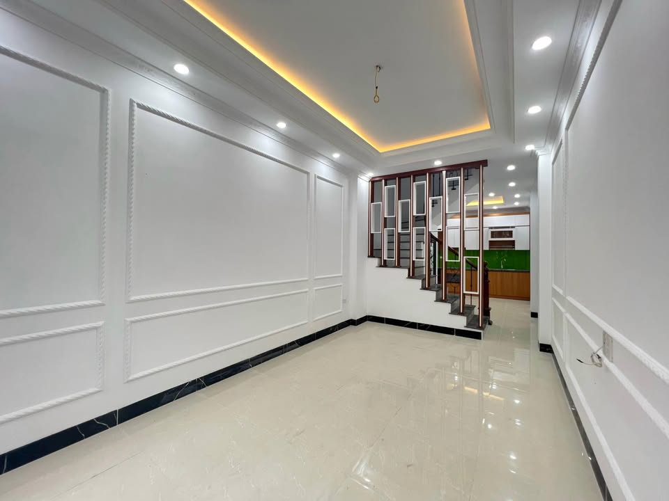 Nhà 4 tầng Sài Đồng Long Biên 38m² giá 3.55 tỷ - Mặt tiền thoáng mát!