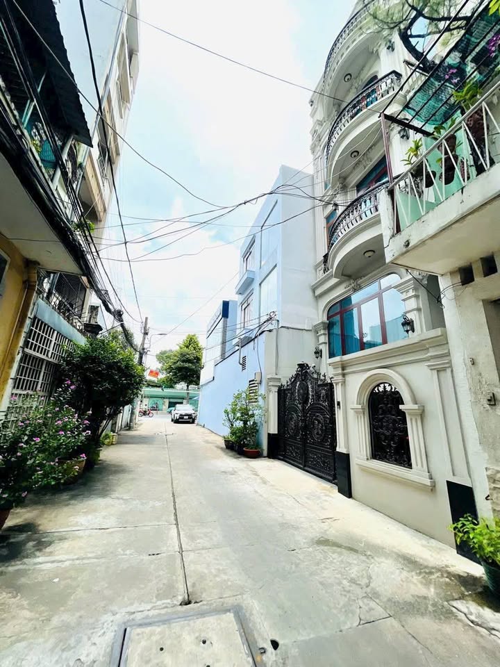 Nhà phố mặt tiền Lý Thường Kiệt 130m² giá 29,5 tỷ - Đầu tư sinh lời ngay!