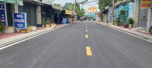 Nhà bán mặt tiền đường Tân Xuân, Hóc Môn, 84m² - Kinh doanh thuận lợi!