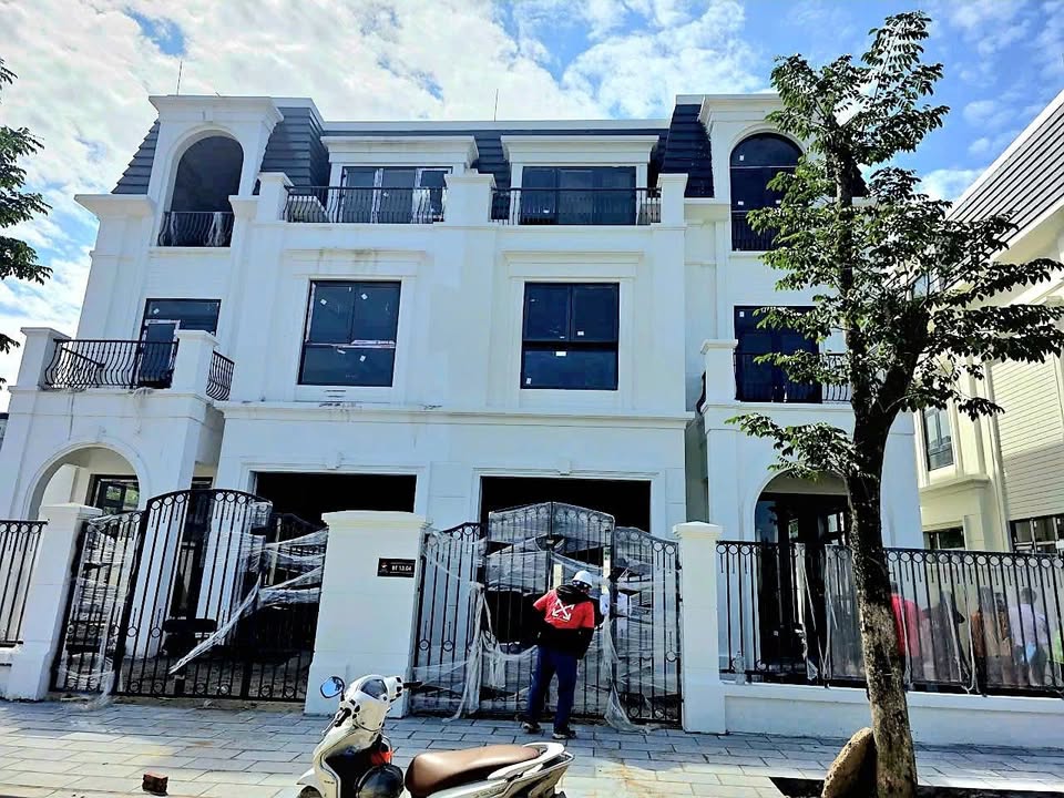 Biệt thự Hinode Royal Park Hoài Đức 252m² giá 44 tỷ - Căn góc siêu hiếm!