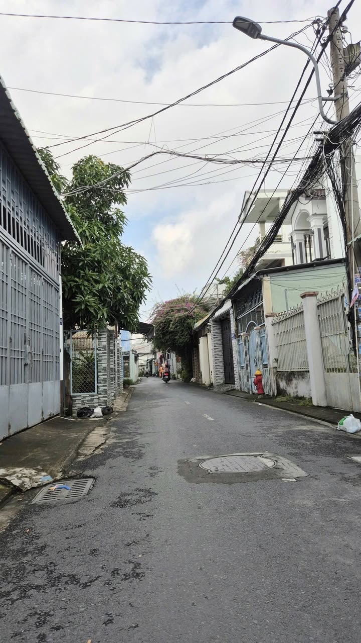 Bán nhà Ninh Kiều Cần Thơ 250m² giá 6.3 tỷ - Diện tích siêu rộng, sổ đỏ chính chủ!