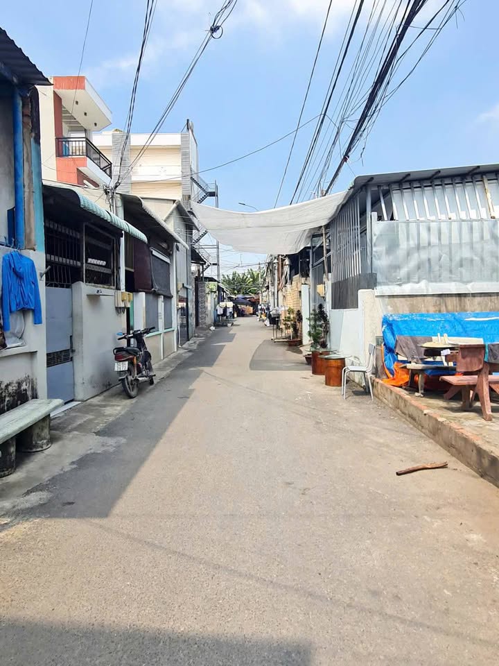 Đất mặt tiền đường 12B Nguyễn Văn Tăng, quận 9, 73.4m² - Sổ hồng riêng, giá tốt!