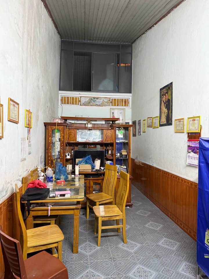 Nhà Thủy Dương Hương Thủy 40m² giá 900 triệu - Vị trí đẹp gần chợ và siêu thị!