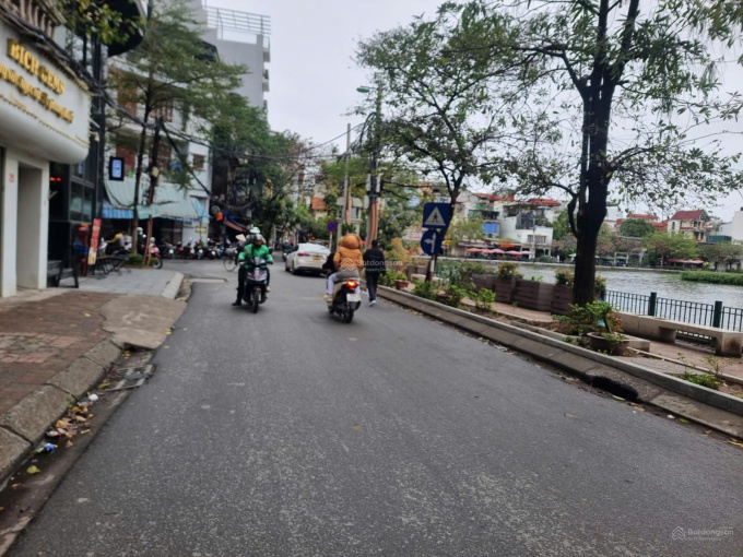 Nhà mặt hồ Đội Cấn 50m² giá 14 tỷ - Đẳng cấp thượng lưu giữa lòng Ba Đình!