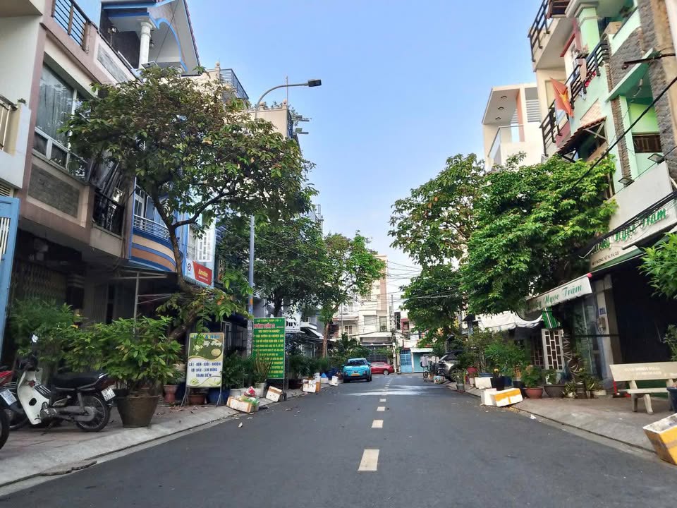 Nhà mặt tiền kinh doanh Phạm Hùng, Q8, 210m² giá 9 tỷ - Cơ hội đầu tư hấp dẫn!