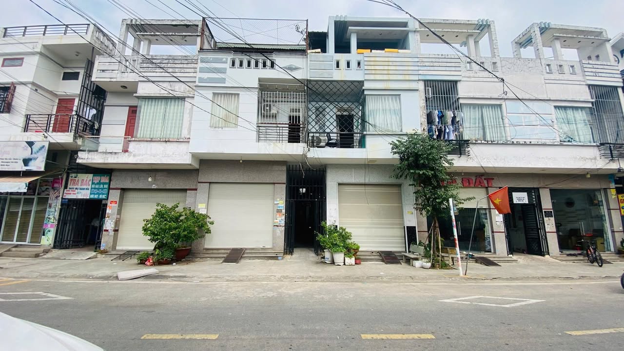 Nhà mặt tiền kinh doanh KDC Việt Sing 300m² giá 12.9 tỷ - Đầu tư sinh lời ngay!