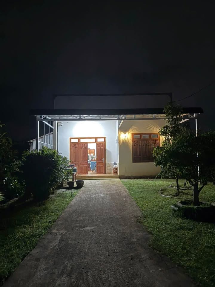 Nhà Bán Mặt Tiền Đường Lạc Long Quân, Thị Trấn Lộc Thắng, 290m² - Giá Chỉ 2 Tỷ!