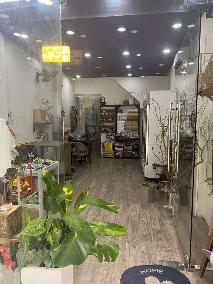 Nhà nguyên căn mặt tiền đường Phù Đổng Nha Trang 55m² giá 14 triệu - Kinh doanh ngay không cần đầu tư!