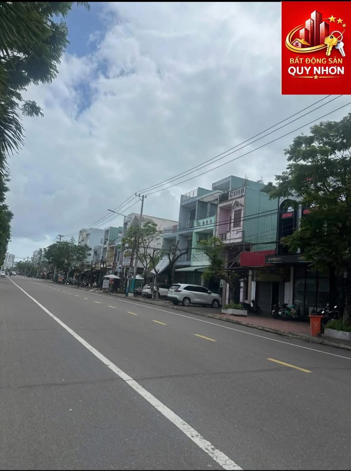 Nhà 3 mê mặt tiền đường Lê Thanh Nghị, Hải Châu, 68m² giá 5.4 tỷ - Đầu tư sinh lời cao!