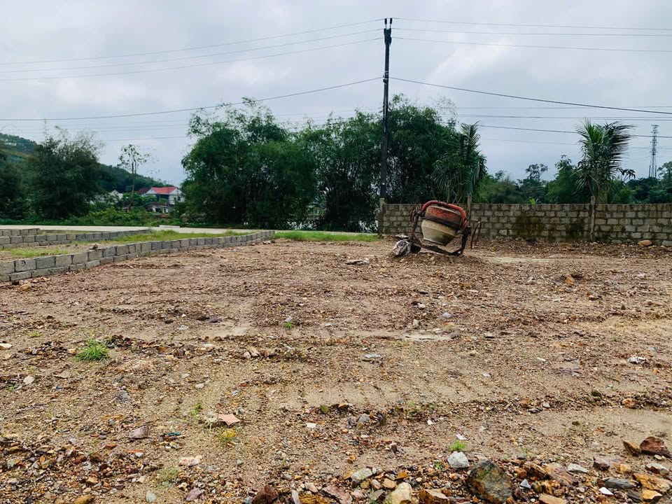 Bán đất đường Phùng Quán, Thủy Dương, 418m² giá 2 tỷ - Tiềm năng đầu tư lớn!