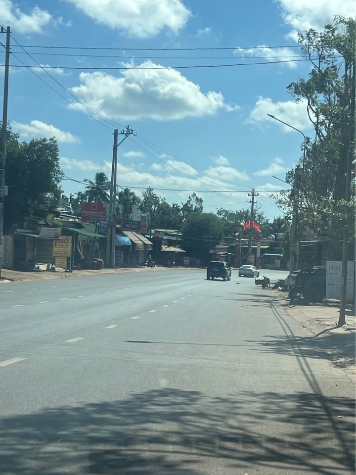 Bán lô đất mặt tiền Tỉnh Lộ 8, Quảng Phú, 580m² - Cơ hội đầu tư tuyệt vời!