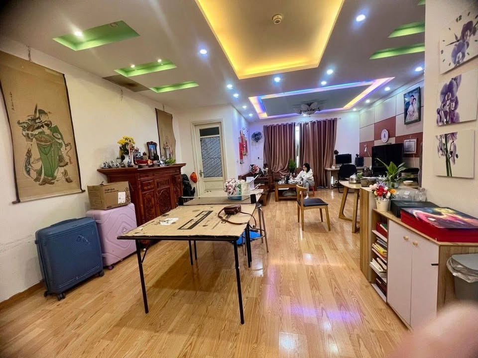 Nhà riêng Phạm Văn Đồng Bắc Từ Liêm 90m² giá 6.9 tỷ - Lô góc thoáng đẹp