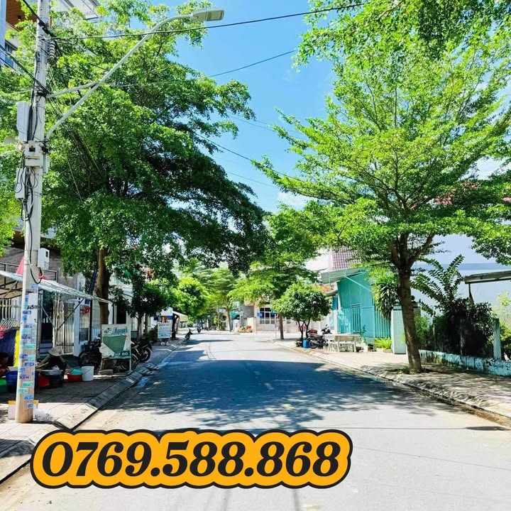 Mặt tiền kinh doanh Đường Nguyễn Trãi Vạn Ninh 100m² giá chỉ 2.4 tỷ - Đầu tư sinh lời ngay!