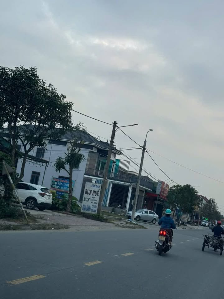 Đất nền mặt tiền Nguyễn Xí Hà Tĩnh 150m² giá 600 triệu - Cơ hội hiếm có!