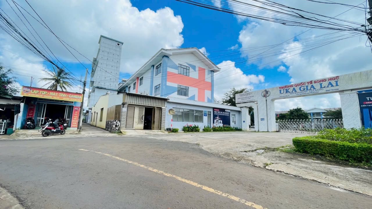 Đất mặt tiền Hàn Mạc Tử, Pleiku, 100m² giá chỉ 1.8 tỷ - Mặt bằng kinh doanh lý tưởng!