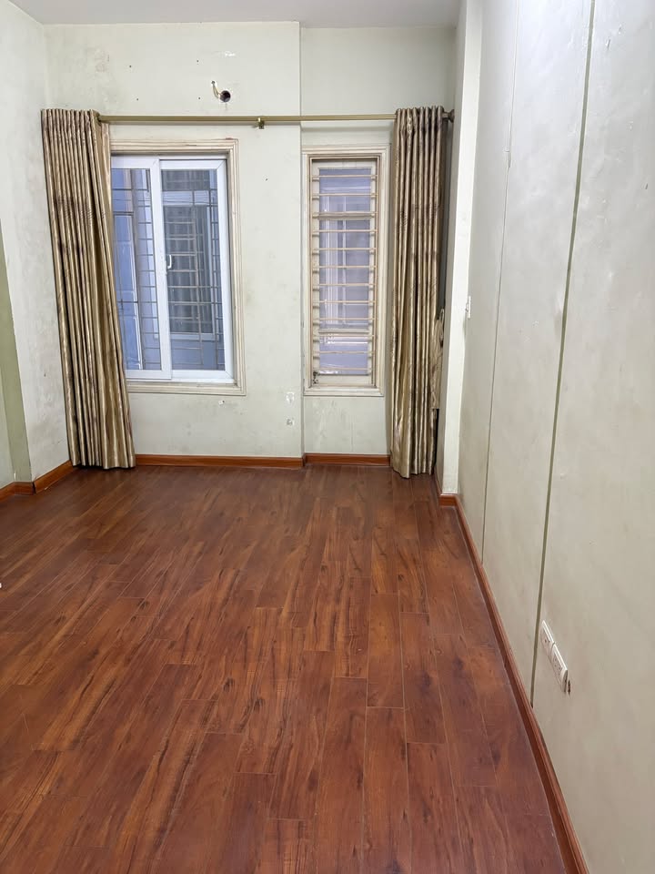 Phòng cho thuê tại Dịch Vọng Hậu, Cầu Giấy 15m² giá 2.5 triệu - Chính chủ, thoải mái cho 3 người!