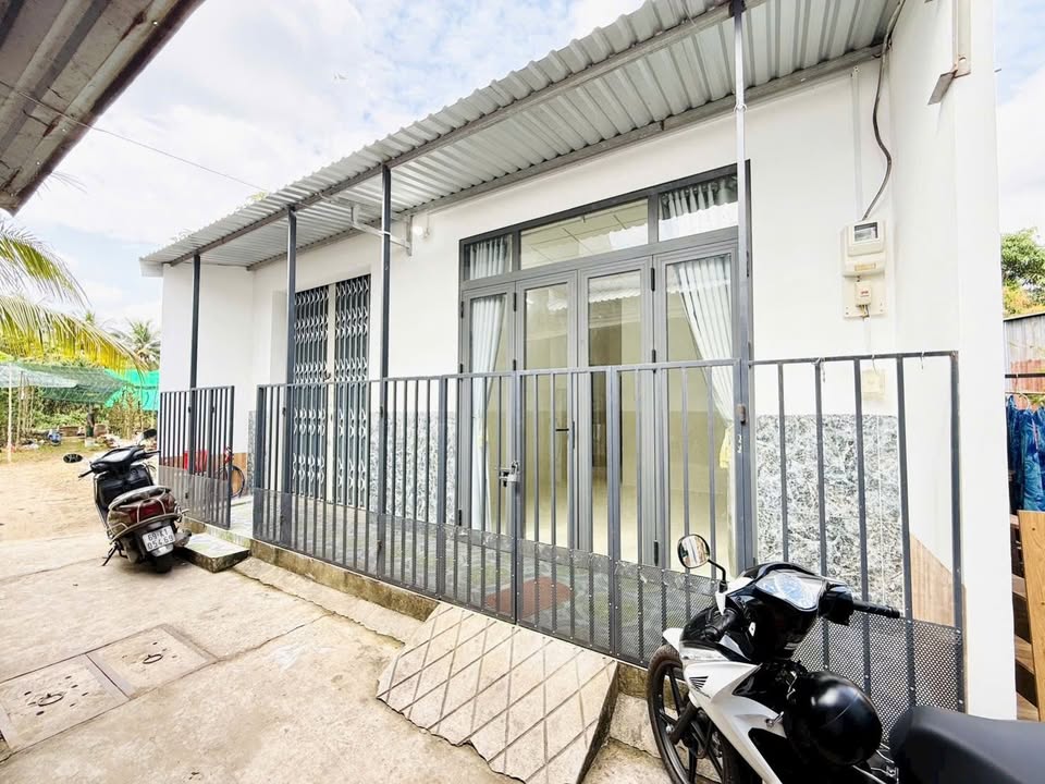 Nhà bán Bình Chánh, Cần Thơ 70m² giá 900 triệu - Nhà mới 90% chính chủ