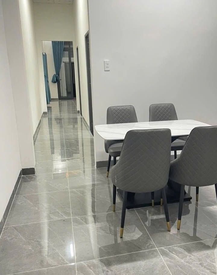 Nhà hẻm Lê Thánh Tôn, Cẩm Thành, Quảng Ngãi 82m² - Hướng Đông mát mẻ, giá 1.55 tỷ!