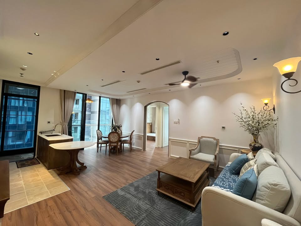 Căn hộ Vinhomes Golden River Bason Q1 99m² giá 25 tỷ - Nội thất cao cấp sang trọng!