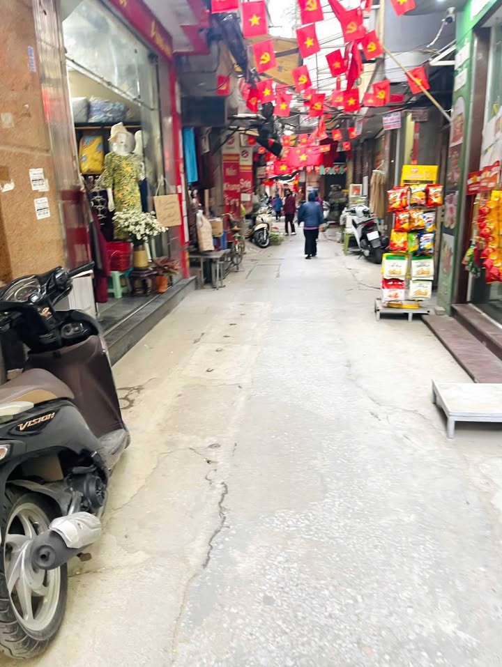 Nhà Ngọc Hà 44m² giá 12 tỷ - Mặt ngõ ô tô, kinh doanh tốt!