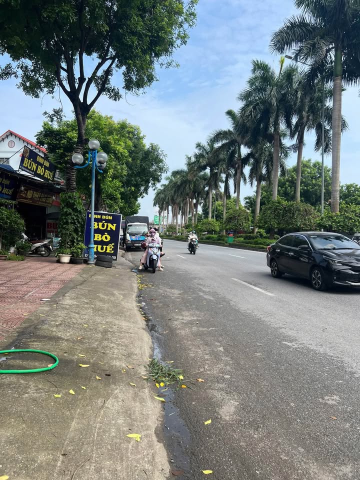 Nhà cấp 4 Đông Dư Gia Lâm 41,5m² giá 4,5 tỷ - Khu vực sầm uất, tiện lợi!