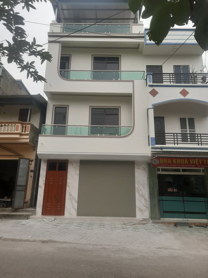 Nhà cho thuê 4 tầng tại Vân Cơ, Việt Trì - Diện tích rộng, đường lớn ô tô tránh nhau!