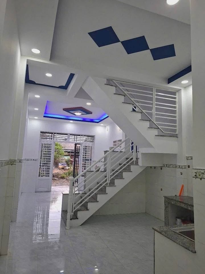 Nhà đẹp Bình Chánh 48m² giá 1.79 tỷ - Bán gấp, vị trí thuận lợi!