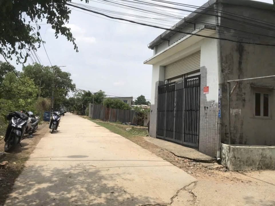 Nhà góc 2 mặt tiền Vĩnh Lộc A, 90m² giá 1.35 tỷ - Thiết kế hiện đại, sẵn sàng ở ngay!