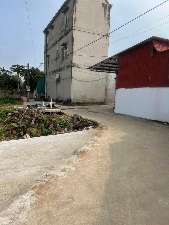 Đất thổ cư 300m² mặt tiền tại Ngọc Sơn, Hiệp Hoà - Giá chỉ 1.2 tỷ!