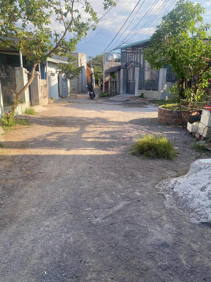 Nhà cấp 4 Diêu Trì 130m² giá 1.3 tỷ - Chính chủ, sổ đỏ, xây hết đất!