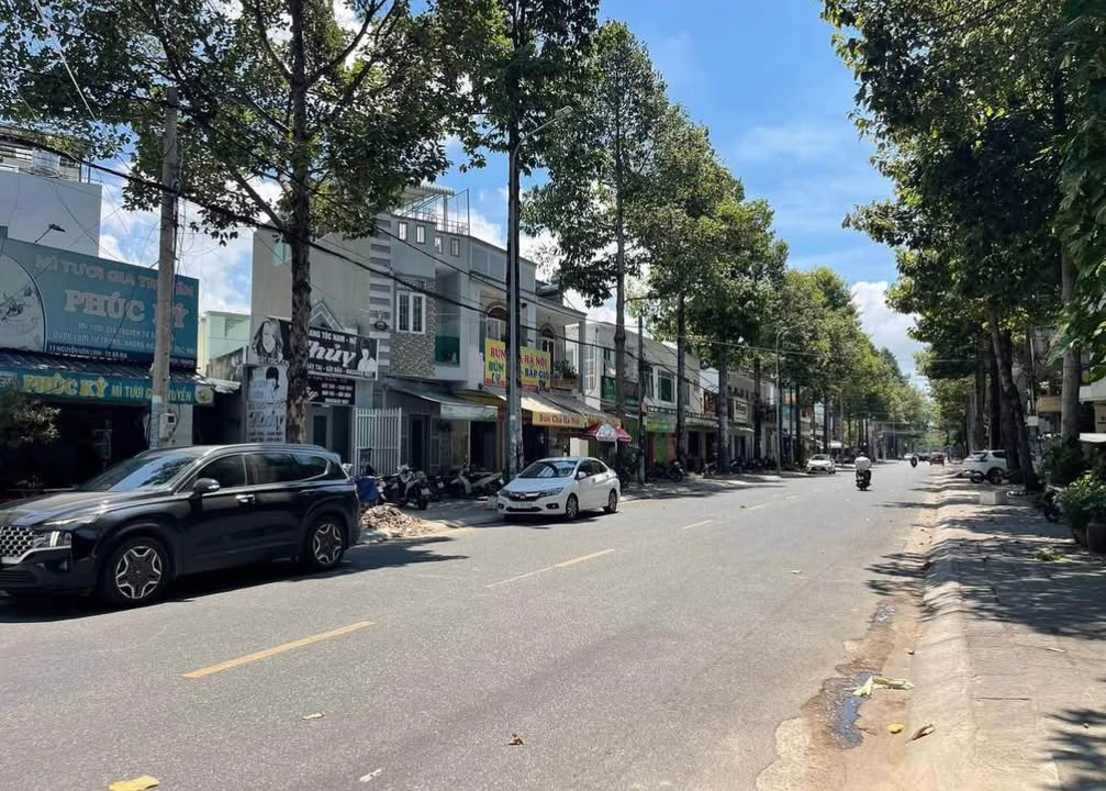 Bán gấp mặt tiền Nguyễn Văn Linh, phường Bà Rịa, 257m², giá 10.5 tỷ - Đầu tư sinh lời ngay!