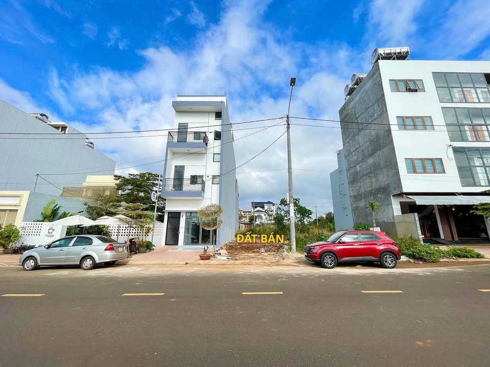 Đất thổ cư 120m² tại đường Vũ Ngọc Nhạ, Buôn Ma Thuột - Giá chỉ 8.6 tỷ!