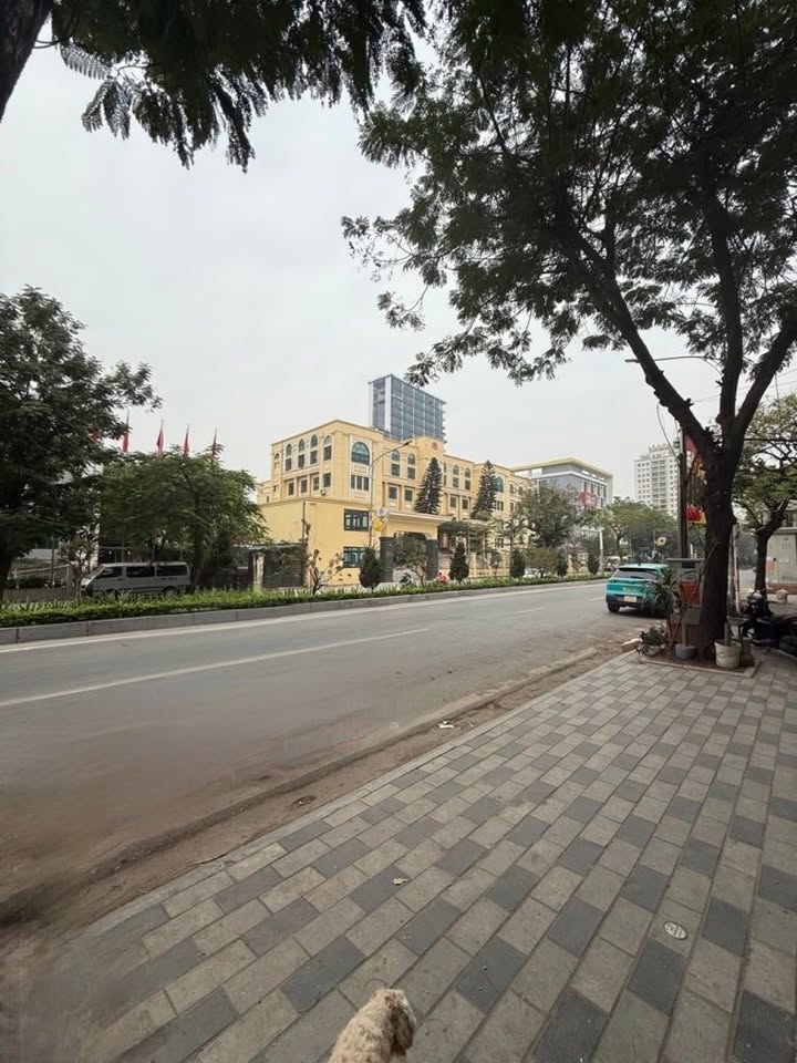 Bán đất mặt phố Lạc Long Quân, Tây Hồ 68m² giá 36 tỷ - Tiềm năng đầu tư cực cao!