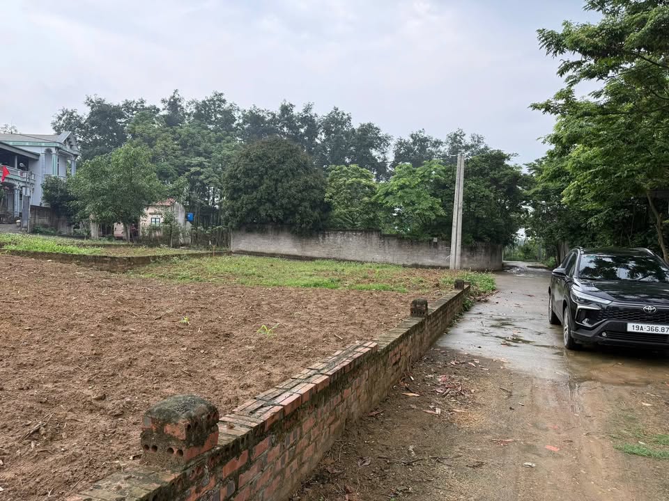 Đất nền Kim Đức, Việt Trì 180m² giá 2.5 tỷ - Đường rộng, gần sát hạch lái xe!