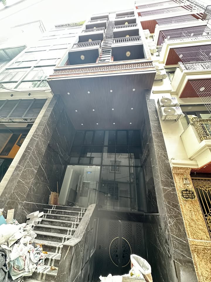 Căn hộ dịch vụ Chùa Láng 100m² giá 56.99 tỷ - Đầu tư sinh lời 3 tỷ/năm!