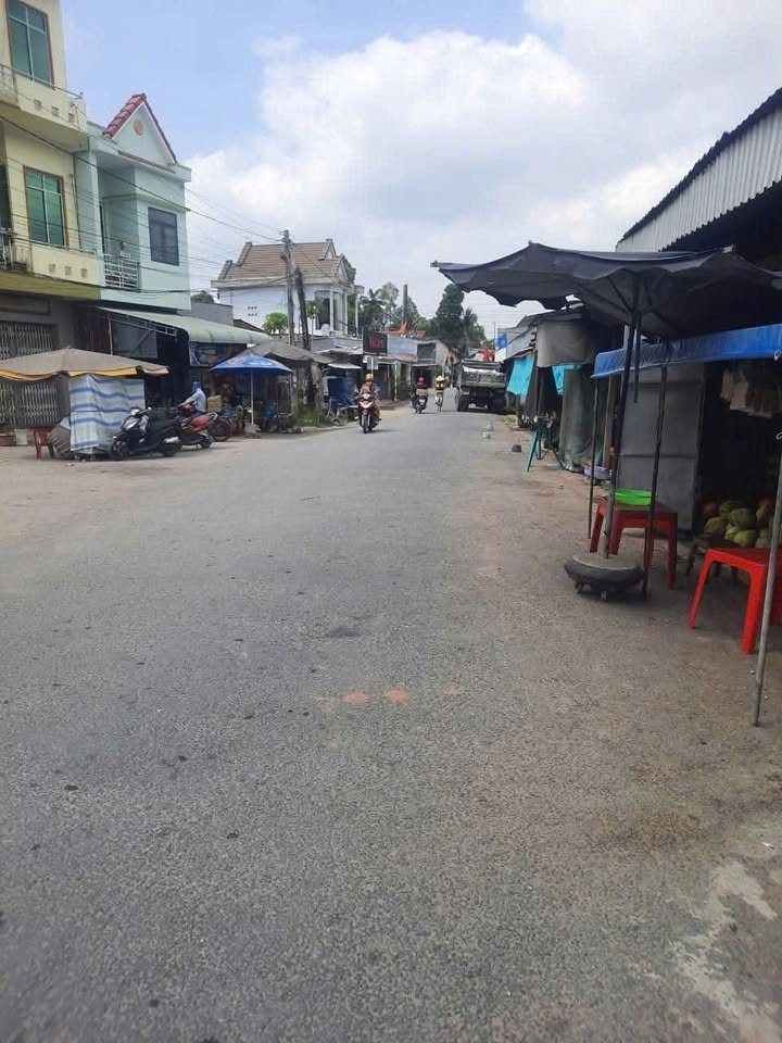 Đất nền Long Hậu 72m² giá 820 triệu - Kinh doanh lý tưởng trong lòng chợ!