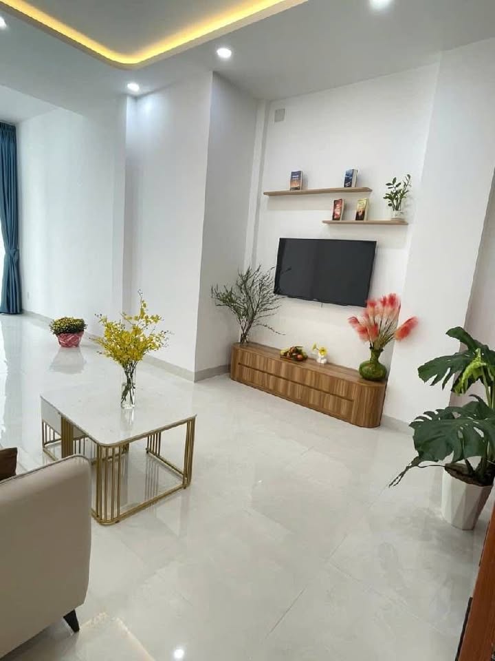 Nhà 2 tầng Xô Viết Nghệ Tĩnh, Bình Thạnh 57m² giá 6.6 tỷ - Sổ đỏ chính chủ, an ninh cao!