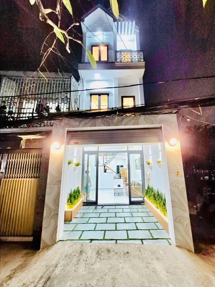 Nhà phố Phú Thuận Quận 7 60m² giá 6.75 tỷ - Đường hẻm yên tĩnh, xe hơi vào nhà!