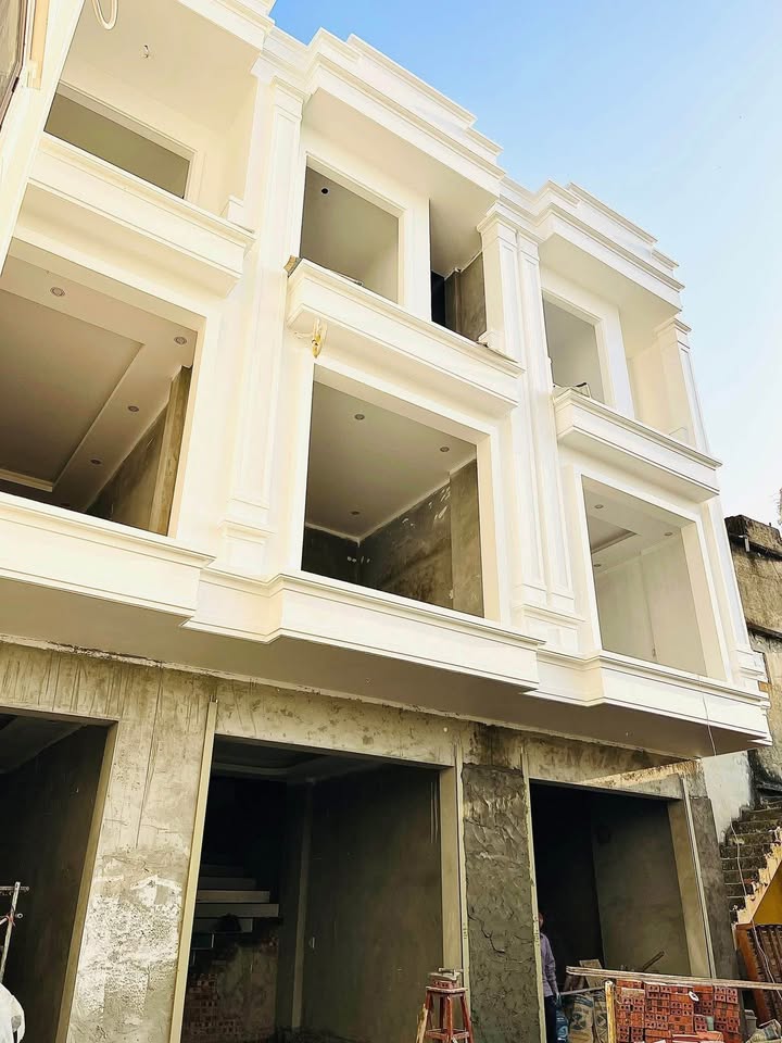 Nhà 3 tầng Trần Hưng Đạo, Thái Bình 46m² giá 2.2 tỷ - Ô tô vào tận nhà!